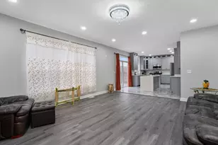 244 Stonegate Rd, Bolingbrook, IL 60440 - Photo 8