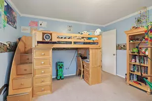 610 Maple Dr, Buffalo Grove, IL 60089 - Photo 22