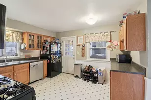 610 Maple Dr, Buffalo Grove, IL 60089 - Photo 12