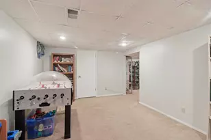 610 Maple Dr, Buffalo Grove, IL 60089 - Photo 32