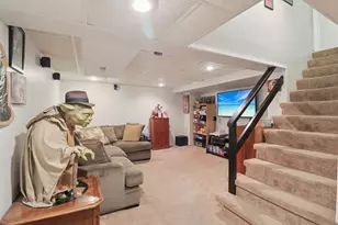 610 Maple Dr, Buffalo Grove, IL 60089 - Photo 28