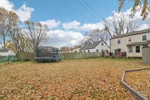 610 Maple Dr, Buffalo Grove, IL 60089 - Photo 38