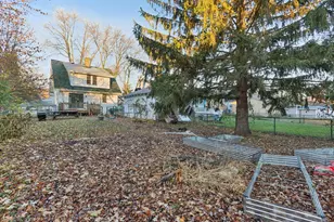 720 N 9th St, Dekalb, IL 60115 - Photo 16