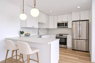 9396 Landings Ln, Des Plaines, IL 60016 - Photo 16