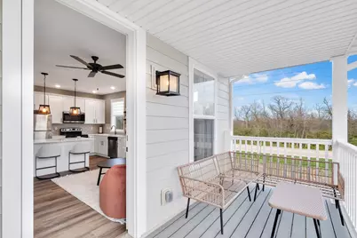 214 Great Loop East Drive #2B, Ottawa, IL 61350 - Photo 2