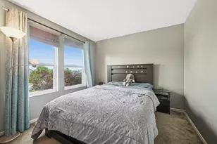 560 Canterbury Ln, Pingree Grove, IL 60140 - Photo 8