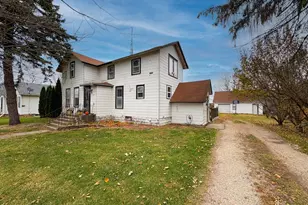 323 N Main St, Earlville, IL 60518 - Photo 12