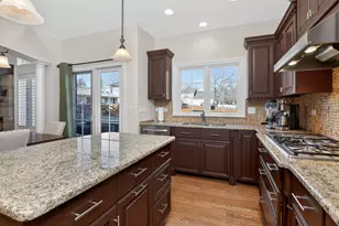 429 Skipping Stone Ln, Hinsdale, IL 60521 - Photo 8