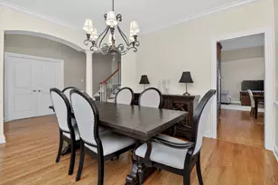 429 Skipping Stone Ln, Hinsdale, IL 60521 - Photo 6