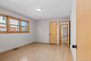 9733 S Springfield Ave, Evergreen Park, IL 60805 - Photo 16