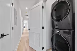 2435 N Clybourn Ave, Chicago, IL 60614 - Photo 14