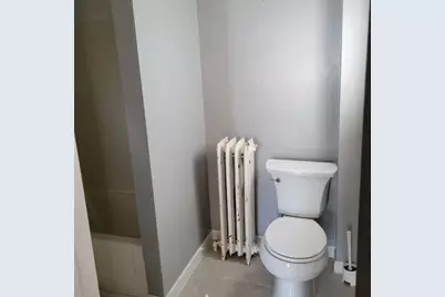 211 E Main Street, Genoa, IL 60135 - Photo 14