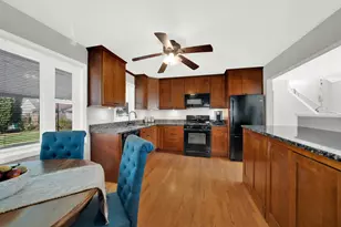 8912 Windsor Ln, Bridgeview, IL 60455 - Photo 10