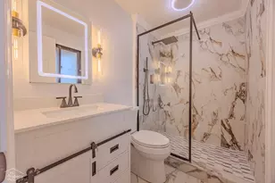 631 W Weathersfield Way, Schaumburg, IL 60193 - Photo 8