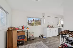 866 Clark Ln, Des Plaines, IL 60016 - Photo 8