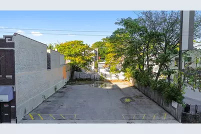 5828 N Broadway Street, Chicago, IL 60660 - Photo 2