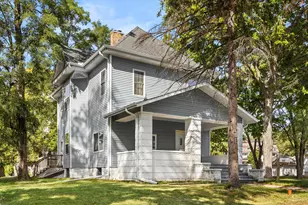 819 N Chicago St, Pontiac, IL 61764 - Photo 2