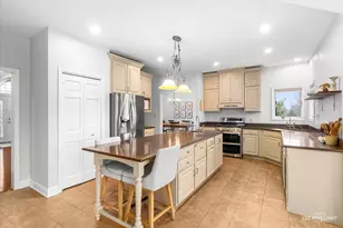 10167 E Deer Creek Ln, Rochelle, IL 61068 - Photo 12