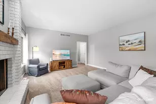 10167 E Deer Creek Ln, Rochelle, IL 61068 - Photo 18