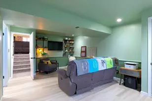 1818 Stratford Dr, Champaign, IL 61821 - Photo 22