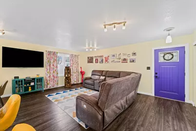 1818 Stratford Drive, Champaign, IL 61821 - Photo 4
