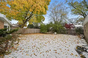 400 Locust Rd, Wilmette, IL 60091 - Photo 12