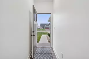 505 Anjali Court, Sycamore, IL 60178 - Photo 10