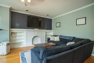 2048 W Fargo Ave, Chicago, IL 60645 - Photo 4