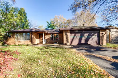 939 Ridgeland Avenue, Mundelein, IL 60060 - Photo 1