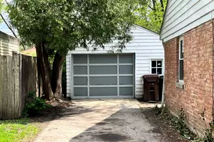 335 Manitowac St, Park Forest, IL 60466 - Photo 18
