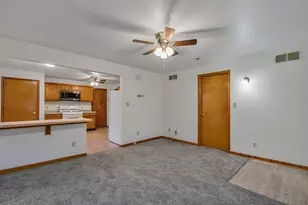 147 N Fulton Ave, Bradley, IL 60915 - Photo 10
