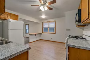 147 N Fulton Ave, Bradley, IL 60915 - Photo 6