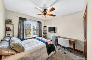 2843 Forestview Dr, Carpentersville, IL 60110 - Photo 16