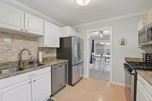 186 Ivy Ln, Bloomingdale, IL 60108 - Photo 6