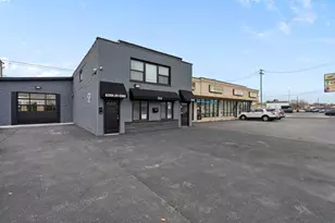 5512 W 79th St, Burbank, IL 60459 - Photo 1