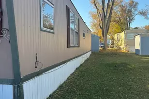 358 David Dr, Elgin, IL 60120 - Photo 2