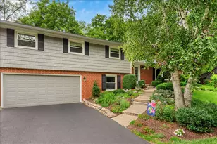 30 S Wulff St, Cary, IL 60013 - Photo 2