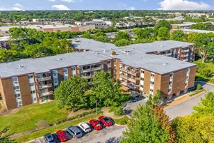 1311 S Finley Rd, Lombard, IL 60148 - Photo 14