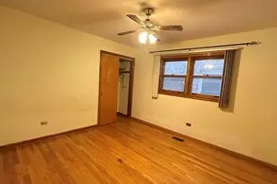 5728 N McVicker Ave, Chicago, IL 60646 - Photo 4