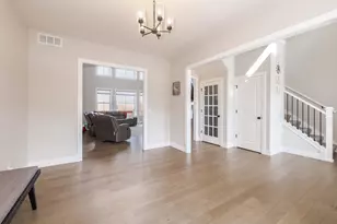 5104 Finlen Ln, Bloomington, IL 61705 - Photo 6