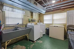 1246 Thomas St, Homewood, IL 60430 - Photo 20