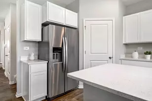 1810 Legacy Pointe Blvd, Plainfield, IL 60586 - Photo 6
