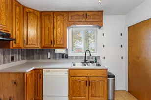 19 LaSalle Dr, Decatur, IL 62521 - Photo 14