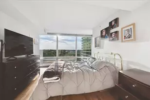 9715 Woods Dr, Skokie, IL 60076 - Photo 24