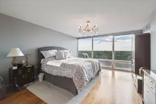 9715 Woods Dr, Skokie, IL 60076 - Photo 22