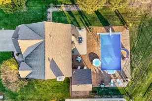 1123 Country Oak Dr, Ottawa, IL 61350 - Photo 4