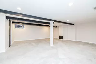 8246 S Woodlawn Ave, Chicago, IL 60619 - Photo 28