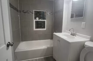 506 S Lasalle St, Aurora, IL 60505 - Photo 2