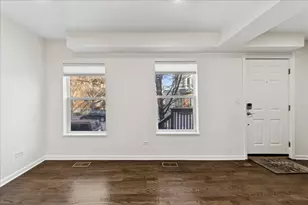 648 N Bishop St, Chicago, IL 60642 - Photo 4