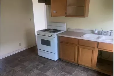 [Address not provided], Rockford, IL 61101 - Photo 8